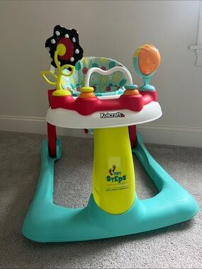 Kolcraft Tiny Steps 2-in-1 Baby Activity Walker
